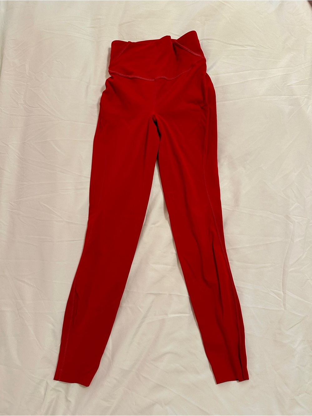 Lululemon Women's Red High-Waist Leggings. Size 2. 25”.
